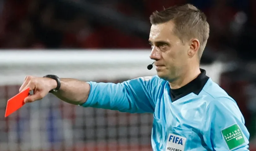 devenir arbitre de foot district