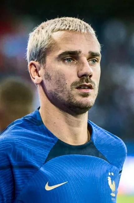 antoine griezmann cheveux court